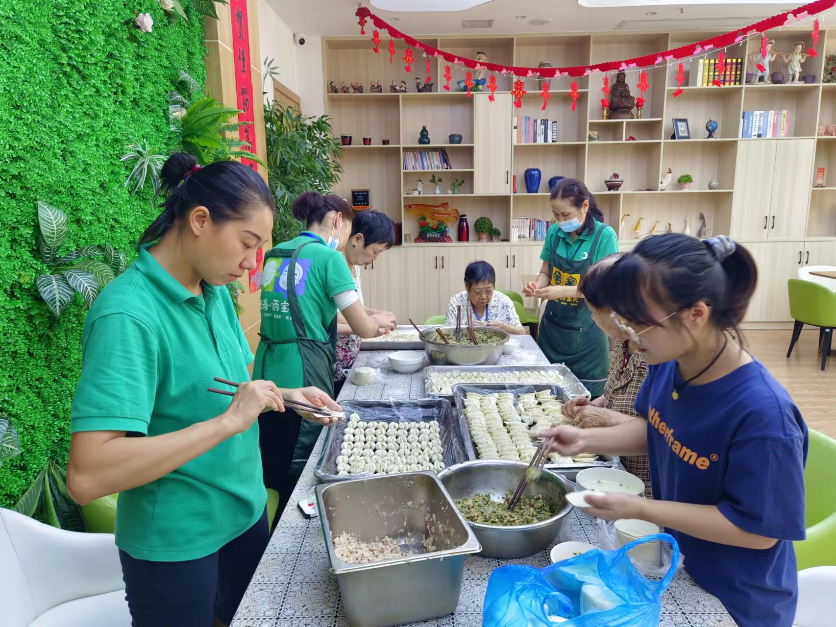 包餃子、慶團(tuán)圓、齊上陣 包餃子、慶團(tuán)圓、齊上陣