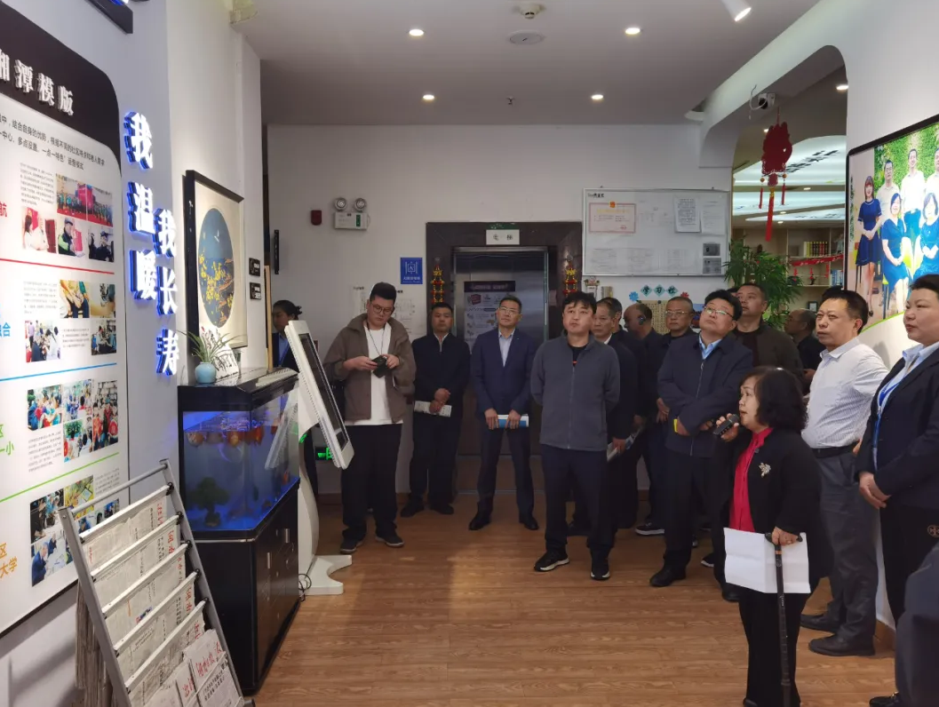 全省14個市州民政局分管領(lǐng)導(dǎo)、養(yǎng)老服務(wù)科科長、縣市區(qū)民政局分管副局長等100余人